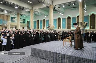 دیدار هزاران نفر از زنان و دختران با رهبر معظم انقلاب