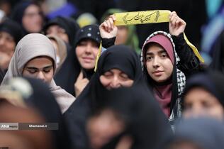 دیدار هزاران نفر از زنان و دختران با رهبر معظم انقلاب