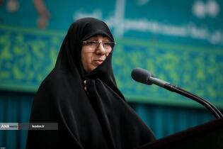 دیدار هزاران نفر از زنان و دختران با رهبر معظم انقلاب