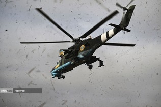 پرواز بالگرد جنگی بر فراز مناطق جنگی اوکراین و روسیه