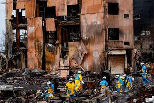 امدادگران در جستجوی قربانیان زلزله در ایشیکاوا، ژاپن