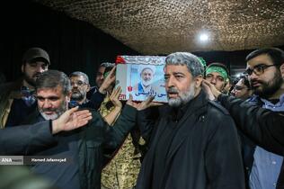 وداع با پیکر&zwnj; مطهر  شهید حجت&zwnj;الاسلام علی رازینی رئیس شعبه ۳۹ دیوان عالی کشور در معراج شهدای تهران