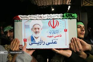 وداع با پیکر&zwnj; مطهر  شهید حجت&zwnj;الاسلام علی رازینی رئیس شعبه ۳۹ دیوان عالی کشور در معراج شهدای تهران