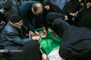 وداع با پیکر&zwnj; مطهر  شهید حجت&zwnj;الاسلام محمد مقیسه رئیس شعبه ۵۳ دیوان عالی کشور در معراج شهدای تهران