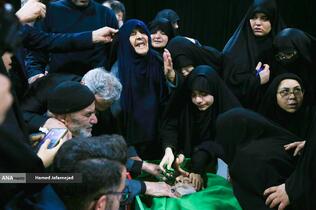 وداع با پیکر&zwnj; مطهر  شهید حجت&zwnj;الاسلام محمد مقیسه رئیس شعبه ۵۳ دیوان عالی کشور در معراج شهدای تهران