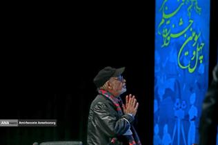 رضا بابک بازیگر در نشست خبری فیلم سینمایی ترک عمیق