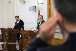 کنفرانس خبری سیدعباس عراقچی وزیر امورخارجه و رشید مردوف وزیر امور خارجه ترکمنستان 
