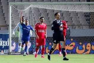 دیدارتیم های  استقلال و نساجی مازندران در هفته بیستم لیگ برتر فوتبال