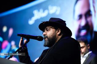 رضا صادقی در بیستمین مراسم شب موسیقی
