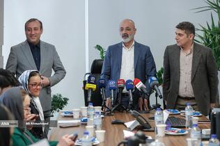 قدیر قیافه نایب&zwnj;رئیس اتاق بازرگانی، صنایع، معادن و کشاورزی ایران و علی چاغروند رئیس ستاد اکسپو اتاق بازرگانی ایران