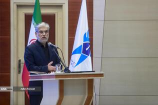 حسین سیمایی صراف وزیر علوم، تحقیقات و فناوری در چهل و سومین سالگرد تاسیس دانشگاه آزاد اسلامی