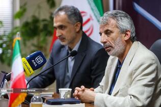 آیین رونمایی از کتاب «سقوط دمشق» 