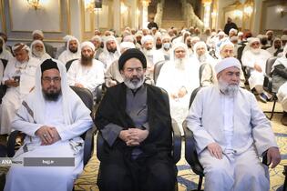 همایش خادمان فرهنگی کاروانهای اهل سنت حج تمتع ۱۴۰۴ در مکه مکرمه