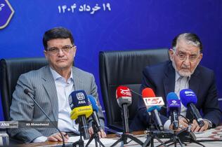 یحیی آل&zwnj;اسحاق رئیس شورای راهبردی مرکز ملی فرش دستباف ایران و محمدصادق مفتح مشاور وزیر صنعت، معدن و تجارت در امور بازرگانی