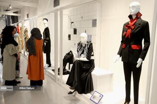 حضور بازدیدکنندگان از جشنواره بین&zwnj;المللی مد و لباس فجر 