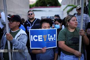 درگیری پلیس ضد شورش و معترضان در لس&zwnj;آنجلس آمریکا