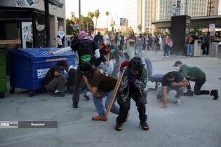 درگیری پلیس ضد شورش و معترضان در لس&zwnj;آنجلس آمریکا