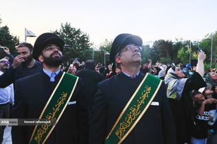 اهتزاز بزرگترین پرچم علوی بر فراز تهران