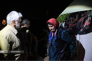 کمک رسانی شهید محمدمهدی طهرانچی دانشمند هسته ای در مناطق سیل زده لرستان پلدختر در سال 1398 همراه گروه های جهادی