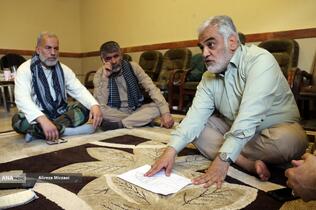 کمک رسانی شهید محمدمهدی طهرانچی دانشمند هسته ای در مناطق سیل زده لرستان پلدختر در سال 1398 همراه گروه های جهادی