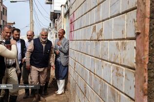 کمک رسانی شهید محمدمهدی طهرانچی دانشمند هسته ای در مناطق سیل زده لرستان پلدختر در سال 1398 همراه گروه های جهادی