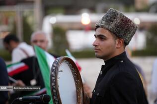 اجرای موسیقی آذری در میدان هفت تیر تهران