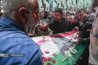 تشییع و خاکسپاری شهدای حملات رژیم صهیونیستی در قطعه42 بهشت زهرا(س)