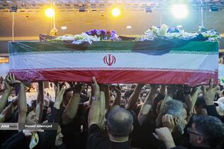 تشییع و خاکسپاری شهدای حملات رژیم صهیونیستی در قطعه42 بهشت زهرا(س)