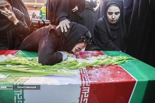 تشییع و خاکسپاری شهدای حملات رژیم صهیونیستی در قطعه42 بهشت زهرا(س)