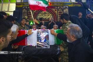 وداع با پیکر بسیجی شهید حسین یوسفخانی