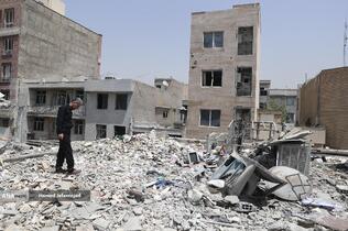 محله نارمک میدان 7 - محل زندگی دکتر علی باکویی، دانشمند هسته‌ای به همراه همسر و ۲ فرزندش در حمله رژیم صهیونی به برخی مناطق و منازل مردم، شهروندان و دانشمندان هسته ای کشورمان در جریان جنگ تحمیلی دوازده روزه