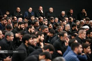 عزاداری شب تاسوعای حسینی(ع) در حسینیه امام خمینی(ره)