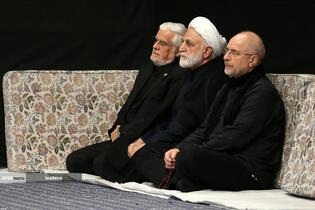 مراسم عزادارای شب عاشورای حسینی(ع) در حسینیه امام خمینی(ره) با حضور رهبر معظم انقلاب