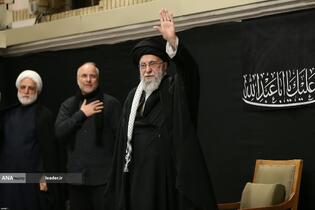 مراسم عزادارای شب عاشورای حسینی(ع) در حسینیه امام خمینی(ره) با حضور رهبر معظم انقلاب