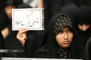 مراسم عزادارای شب عاشورای حسینی(ع) در حسینیه امام خمینی(ره) با حضور رهبر معظم انقلاب