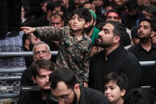 مراسم عزادارای شب عاشورای حسینی(ع) در حسینیه امام خمینی(ره) با حضور رهبر معظم انقلاب