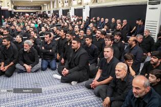 مراسم عزادارای شب عاشورای حسینی(ع) در حسینیه امام خمینی(ره) با حضور رهبر معظم انقلاب