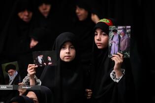 مراسم عزاداری شام غریبان حسینی (ع) در حسینیه امام خمینی