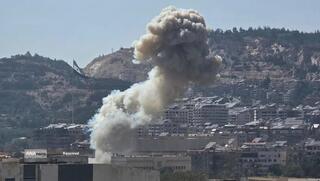 در روزهای اخیر، منطقه جنوب سوریه بار دیگر صحنه یکی از شدیدترین درگیری‌ها بود، رژیم اشغالگر صهیونیستی نیز با ادعای «حمایت از اقلیت دروزی» بیش از 160 حمله هوایی تنها طی 24 ساعت به سوریه انجام داد. رژیم صهیونیستی در این حملات  مواضع حساسی همچون ستادکل ارتش، اطراف کاخ ریاست‌جمهوری، وزارت دفاع و کاروان‌های نظامی را در دمشق، سویدا و درعا هدف قرار داد.