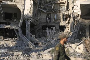 در روزهای اخیر، منطقه جنوب سوریه بار دیگر صحنه یکی از شدیدترین درگیری‌ها بود، رژیم اشغالگر صهیونیستی نیز با ادعای «حمایت از اقلیت دروزی» بیش از 160 حمله هوایی تنها طی 24 ساعت به سوریه انجام داد. رژیم صهیونیستی در این حملات  مواضع حساسی همچون ستادکل ارتش، اطراف کاخ ریاست‌جمهوری، وزارت دفاع و کاروان‌های نظامی را در دمشق، سویدا و درعا هدف قرار داد.