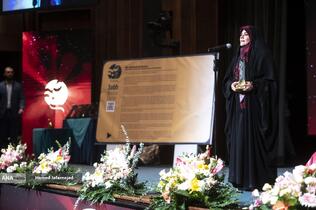 سحر امامی مجری تلویزیون در مراسم بزرگداشت شهدای رسانه در نبرد با رژیم صهیونیستی