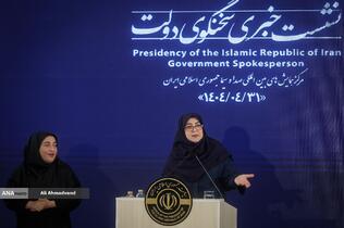 نشست خبری فاطمه مهاجرانی سخنگوی دولت در مرکز همایش‌های صداوسیما