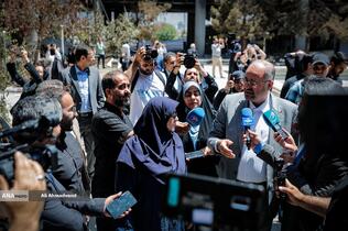 بازدید فاطمه مهاجرانی سخنگوی دولت از ساختمان شیشه‌ای صداوسیما