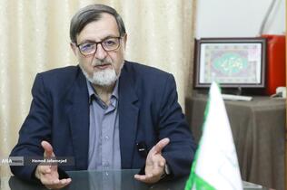  سیدمحمدرضا بهشتی فیلسوف و استاد فلسفه دانشگاه تهران در نشست خبری دومین جایزه استاد عالی نسب