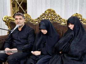 دیدار و تکریم خادمیاران رضوی منطقه 14 تهران با خانواده شهید سعید عقیقی که در حمله رژیم صهیونیستی 25 خرداد 1404 به شهادت رسید