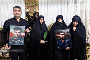 دیدار و تکریم خادمیاران رضوی منطقه 14 تهران با خانواده شهید سعید عقیقی که در حمله رژیم صهیونیستی 25 خرداد 1404 به شهادت رسید
