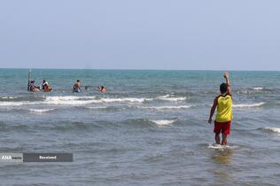 طرح سالم‌سازی ساحل بندر انزلی با پوشش امدادی و آموزشی هلال احمر