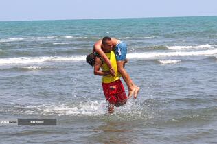 طرح سالم‌سازی ساحل بندر انزلی با پوشش امدادی و آموزشی هلال احمر