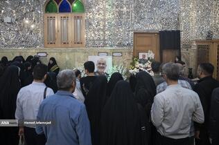 اجتماع مردم کنار مزار شهید سپهبد سلامی در ایام اربعین فرمانده دلاور سپاه اسلام