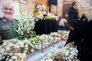 اجتماع مردم کنار مزار شهید سپهبد سلامی در ایام اربعین فرمانده دلاور سپاه اسلام